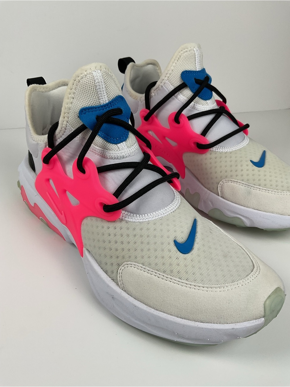 Nike React Presto White Pink Blue Sneakers Women’s Size 7 EU 40 Running